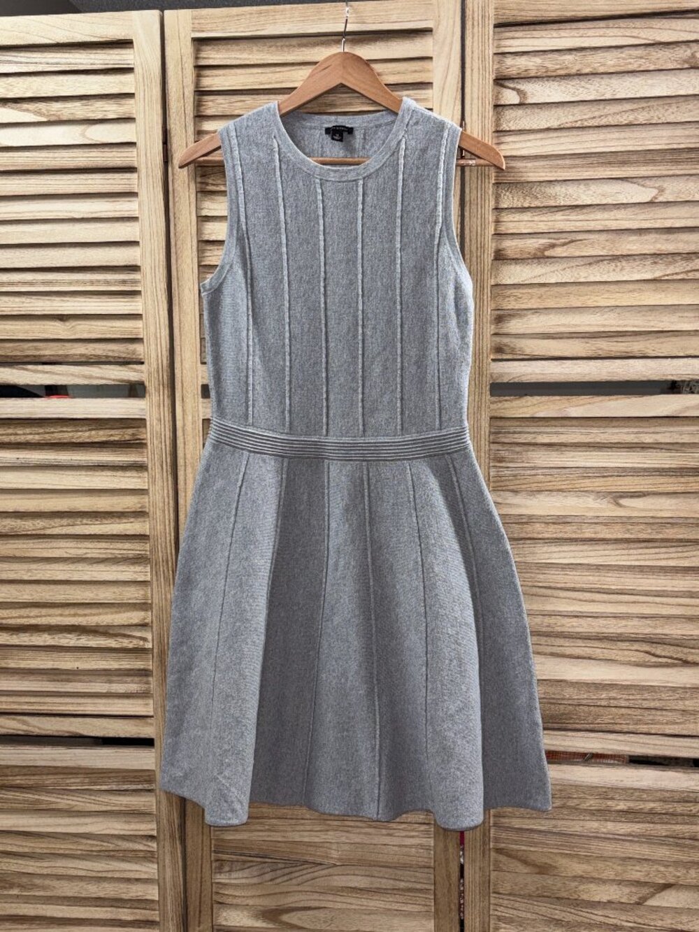 Ann Taylor Grey Sleeveless Fit & Flare Sweater Dress Size M Ribbed